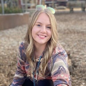 Meet your Posher, Rayna